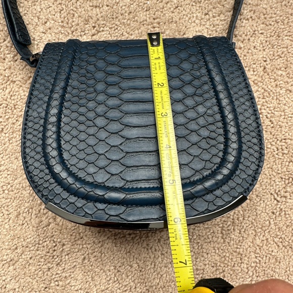BCBGeneration navy crossbody bag - Picture 5 of 11